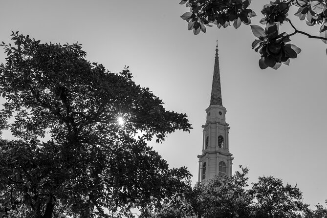 Private Photography Tour of Savannah Squares - Capturing Unique Perspectives