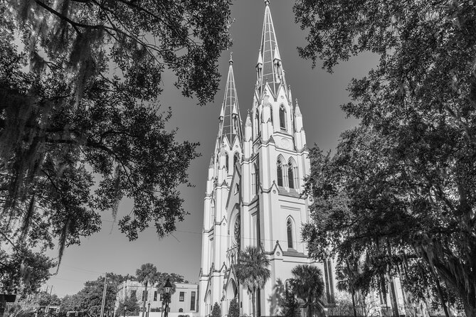 Private Photography Tour of Savannah Squares - Booking and Confirmation