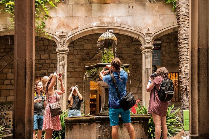 Private Photography Walking Tour With a Local - Group Size and Participants