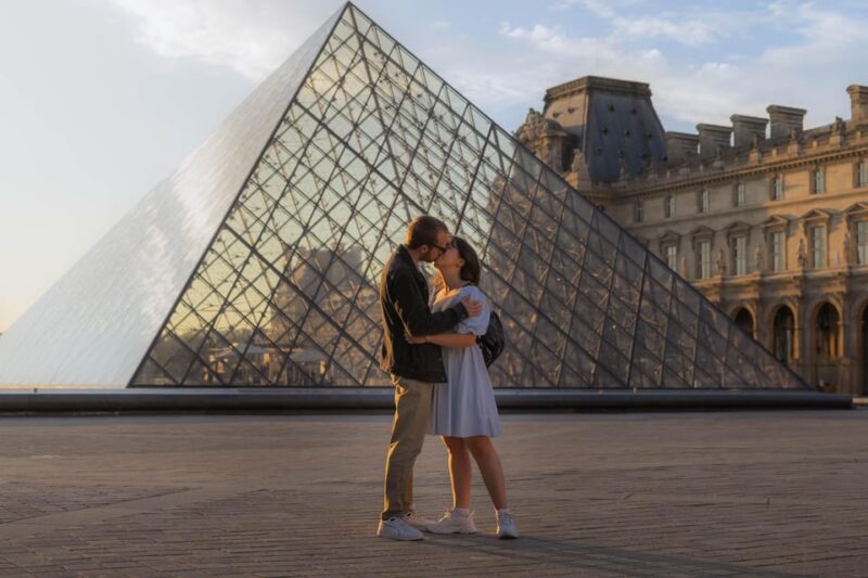 Private Photoshoot Louvre Museum Exterior - Booking Information