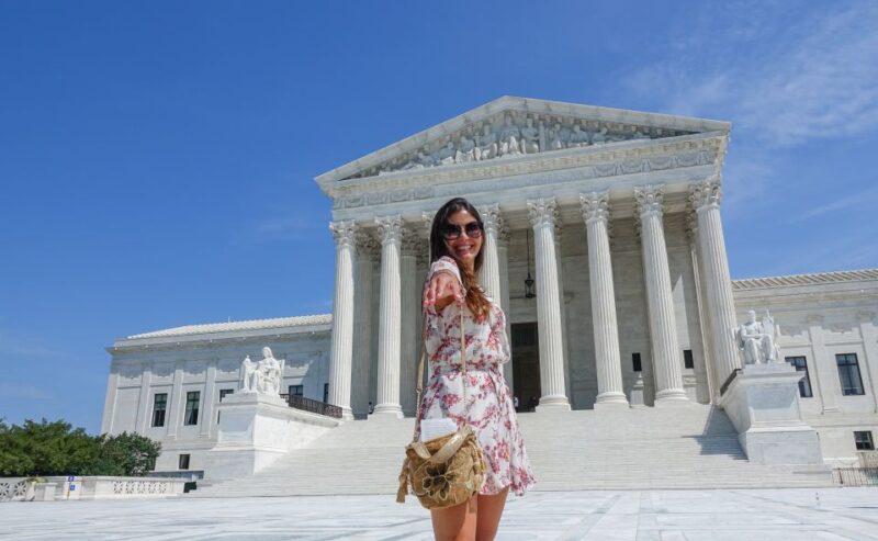 Private Photoshoot Outside the White House & Supreme Court - Included Services