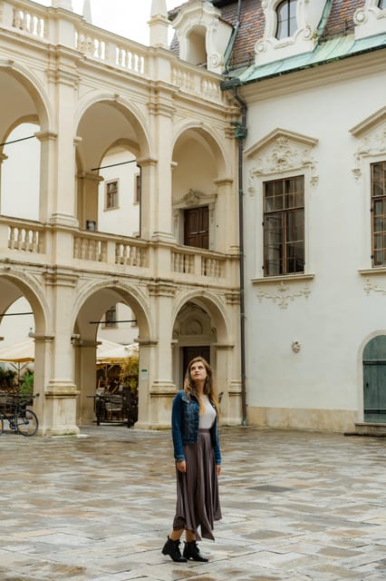 Private Photoshoot Walk Old Town of Graz - Photoshoot Deliverables
