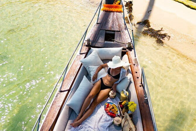 Private Pig Island & Koh Taen Luxury Longtail Tour - The Itinerary: A Closer Look