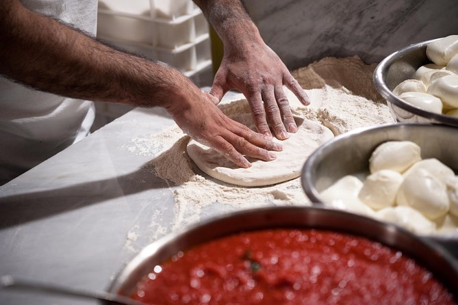 Private Pizza & Tiramisu Class at a Cesarinas Home With Tasting in Pompei - About Your Stay