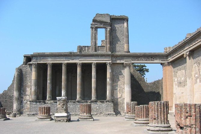 Private Pompeii Tour With 3D Virtual Reality Headset - Health Considerations
