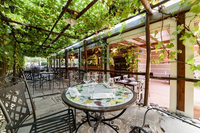 Private Pompeii Wine Tasting With Lunch - Tour the Vineyards and Cellars