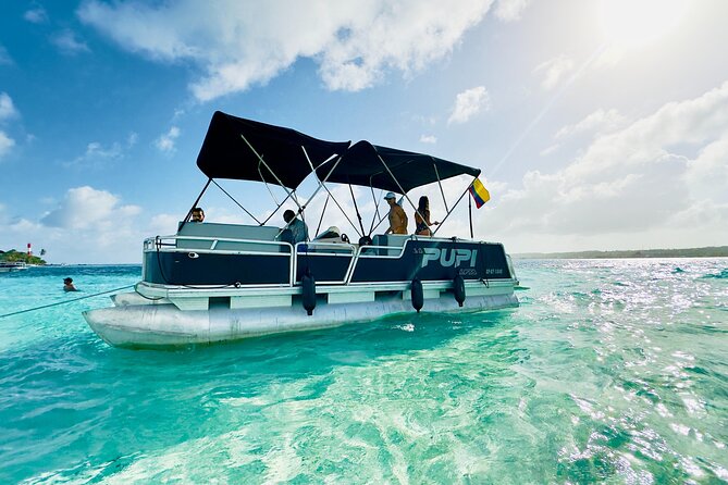 Private Pontoon Tour in San Andrés - Key Points