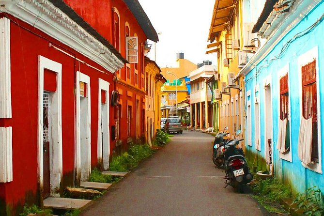 Private Portuguese Heritage Tour: Se Cathedral, Basilica of Bom Jesus and Dona Paula Beach in Goa - Basilica of Bom Jesus Exploration