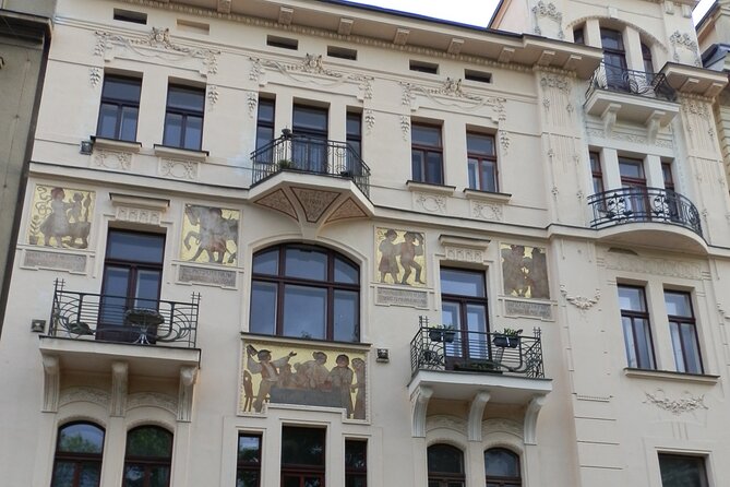 Private Prague Art Nouveau and Cubism Walking Tour - Public Transportation and Accessibility Details