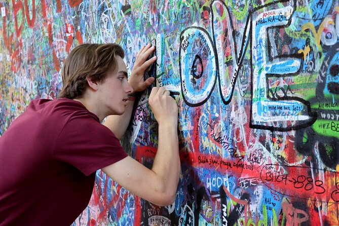 Private Prague Photoshoot for Individuals, Couples and Families - Capturing Iconic Landmarks