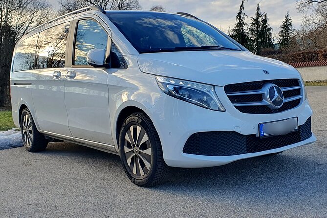 Private Prague to Vienna Luxury Transfer - Overview of the Service
