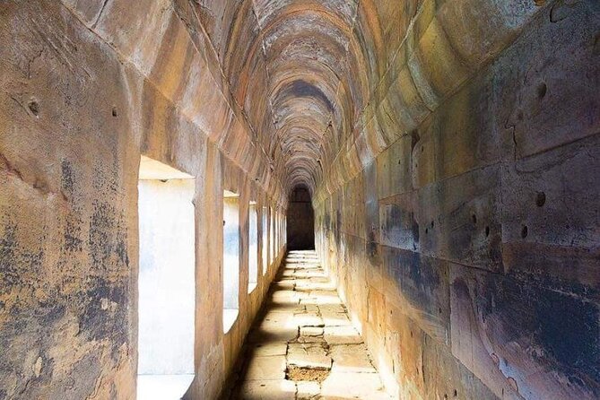 Private Preah Vihear and 2 Temples Guided Tour - Discover Koh Ker