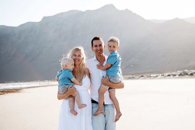 Private Pro Photoshoot in Lanzarote - Meeting and Transportation