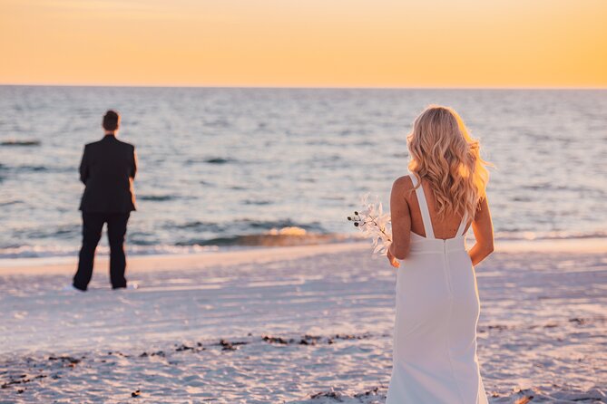 Private Professional Holiday Photoshoot in Virginia Beach - Overview of the Service