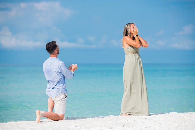 Private Professional Holiday Photoshoot in Virginia Beach - Hidden Spots and Local Recommendations
