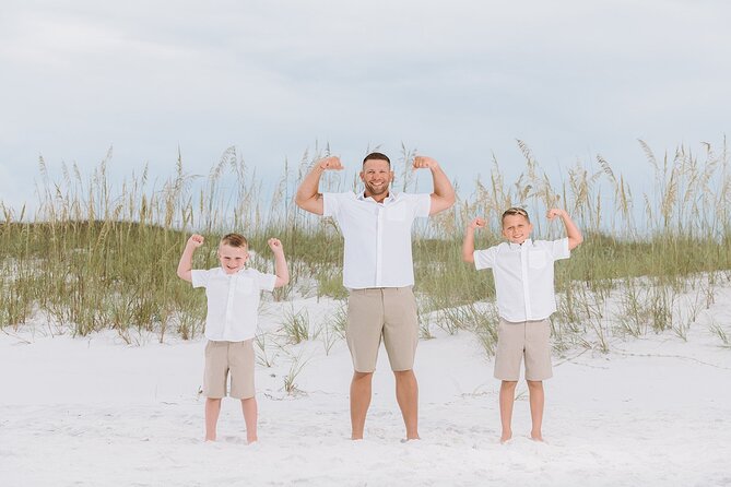 Private Professional Holiday Photoshoot in Virginia Beach - Hidden Spots and Local Recommendations