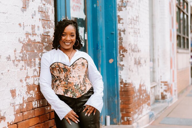 Private Professional HolidayPhotoshoot in Nashville - Accessibility and Participation