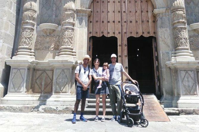 Private Professional Tour Guide in Oaxaca 3 hours - Best Rated - Vibrant Markets and Local Flavors