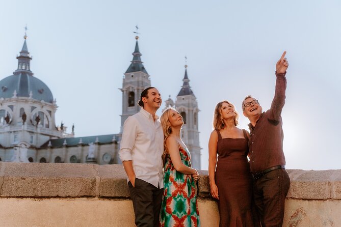 Private Professional Vacation Photoshoot in Madrid - Meeting and Location