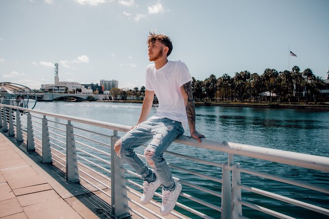 Private Professional Vacation Photoshoot in Toronto - Meeting and Pickup