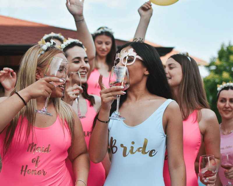 Private Pub / Bar Crawl Group Size 6-20 People - Key Points