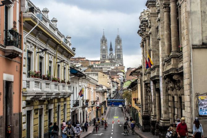 Private Quito City Tour and Middle of the World Full Day - Exploring Quitos Historic Center