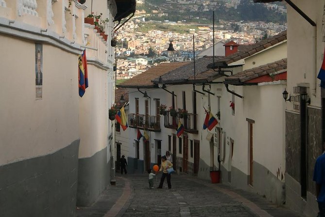 Private Quito City Tour, Equator Line and Pululahua Volcano - Itinerary Highlights