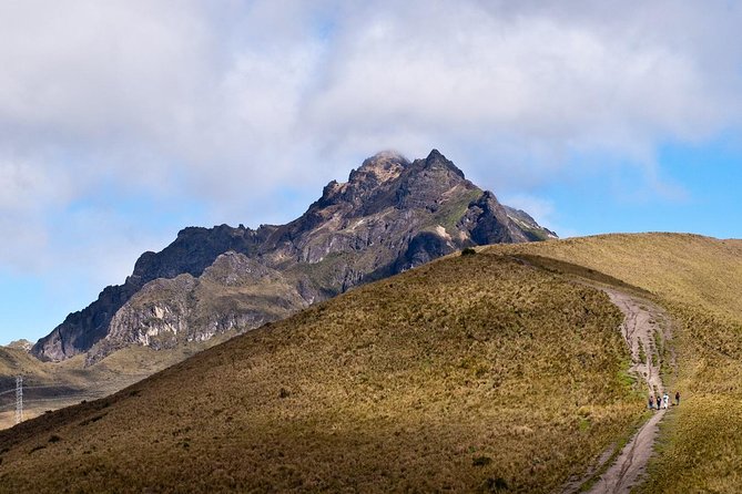 Private Quito City Tour With Teleférico and Horse Ride in Pichincha Volcano - Stunning Vistas From High Elevation