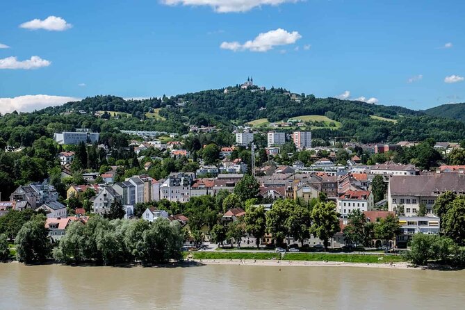 Private Return Day Trip From Linz to Cesky Krumlov With Guided Tour - Flexible Itinerary and Exploration Options