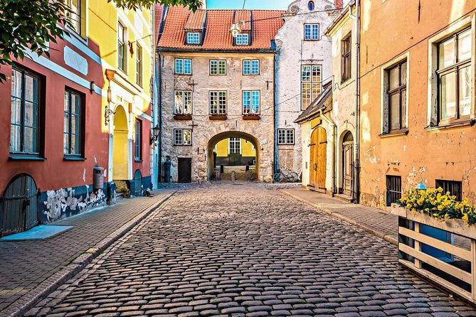 Private Riga Tour and Jewish History Places - Meeting and Pickup Arrangements