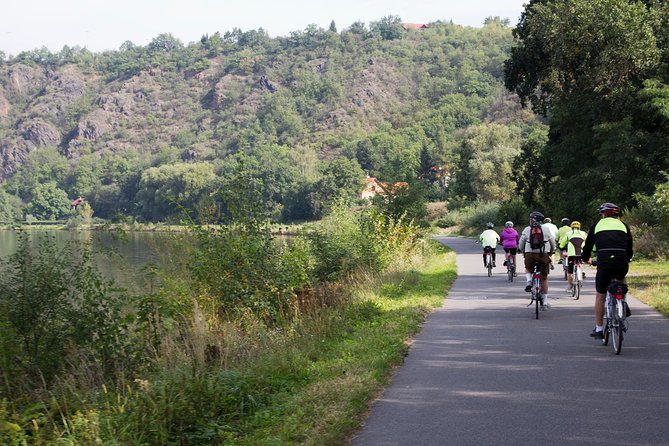 PRIVATE - River & Park Bike Tour to Troja Chateau (Small Groups) - Bicycle and Helmet Rental