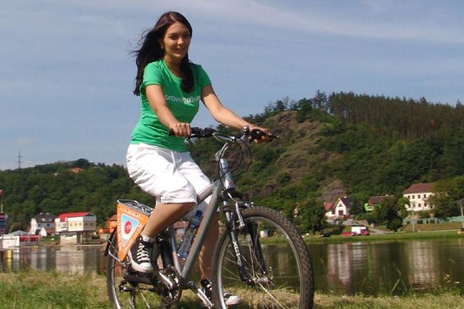 PRIVATE - River & Park Bike Tour to Troja Chateau (Small Groups) - Refreshing Beverage