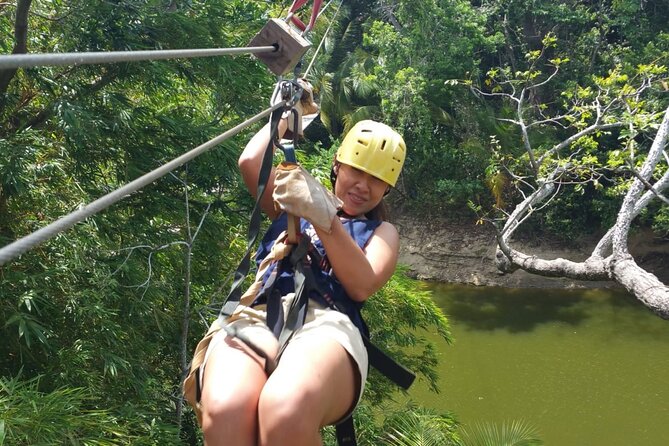 Private Roatan City Tour Monkeys & Sloths With Zipline - Roatan Chocolate Factory