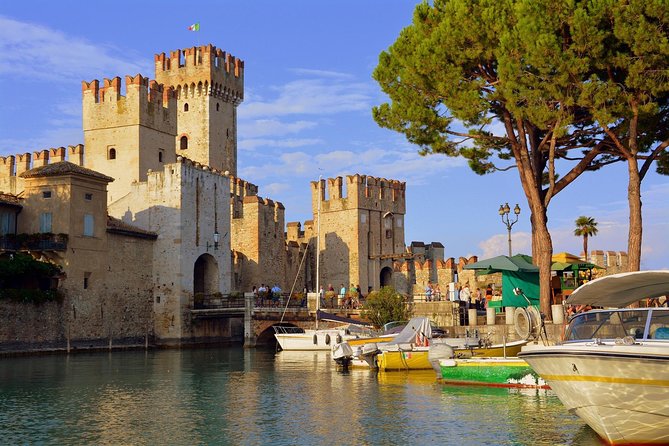 Private Romantic Motorboat Tour From Sirmione - Alcoholic Beverages
