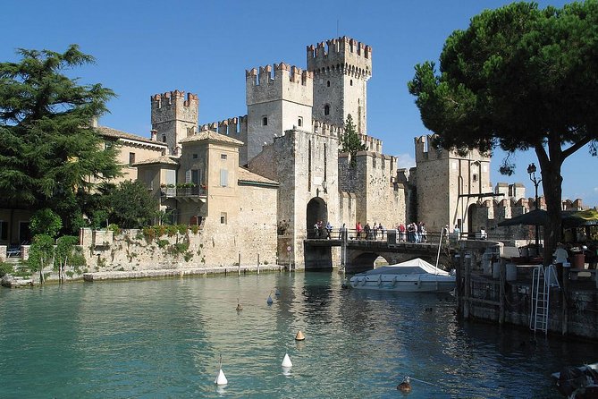 Private Romantic Motorboat Tour From Sirmione - Customer Feedback