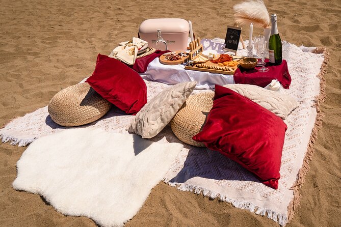 Private Romantic Picnic in Barcelona - Picnic Operator