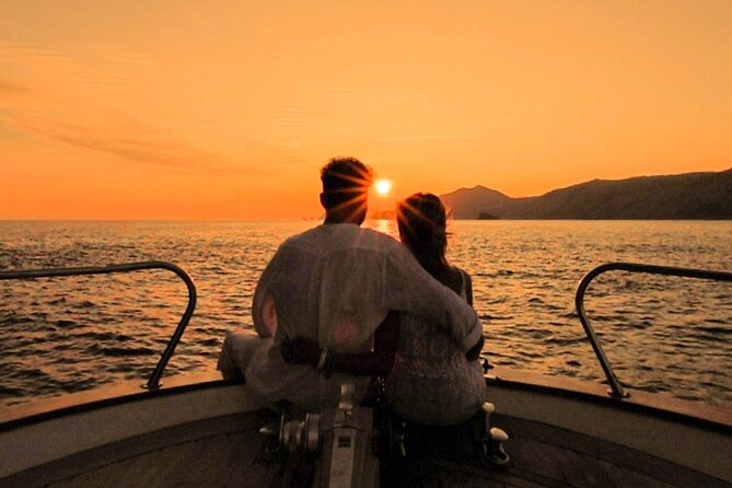 PRIVATE Romantic Sunset Boat Tour Zadar Coast With Prosecco 1,5h - Key Points