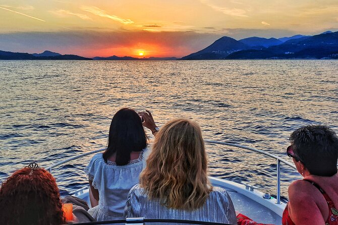 Private Romantic Sunset Tour - Meeting and Pickup