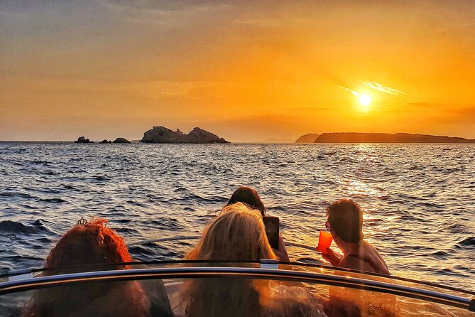 Private Romantic Sunset Tour - Accessibility and Participation