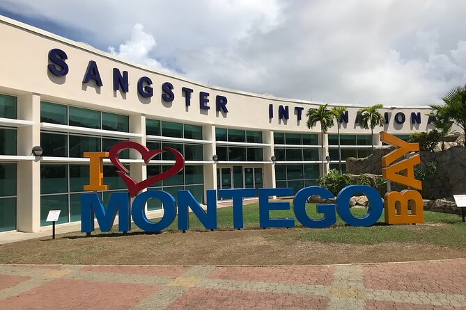 Private Round Trip Airport Transfer From Montego Bay Hotels - Booking and Payment Options