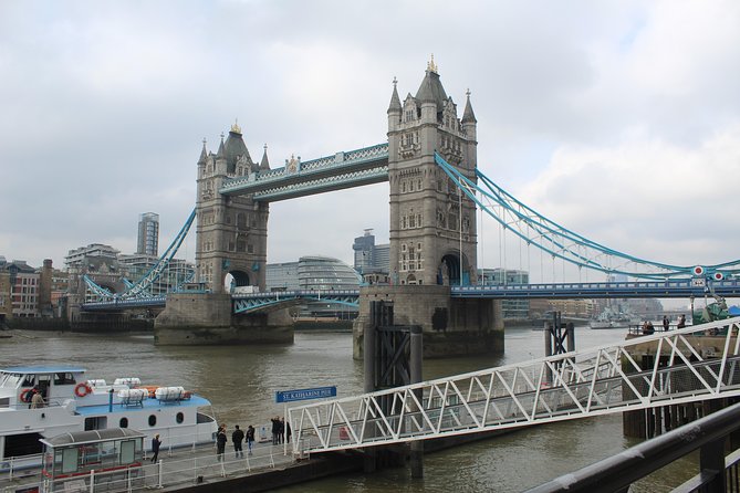 Private Round Trip Airport Transfer Heathrow to London - Accessibility and Luggage