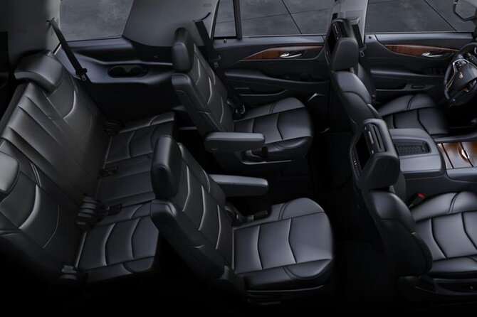 Private Round Trip: BOSton Airport BOS to BOSton by Business or Luxury Vehicle - Accessibility Information