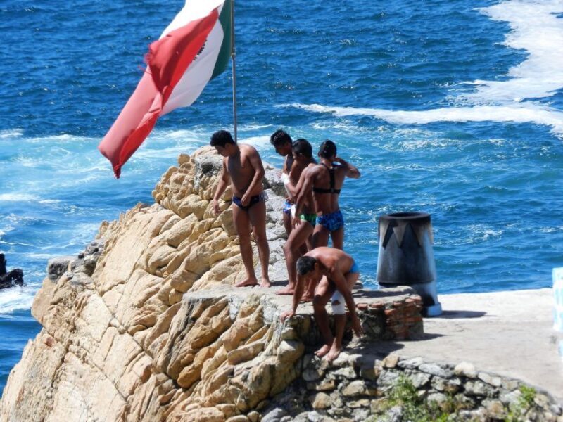 *Private Round-Trip Shuttle: Quebrada Cliff-Dive Watching - Key Points