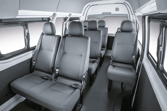 Private Round Trip Transfer: Donald Sangster Airport MBJ to Ocho Rios by Minivan - Vehicle Details and Amenities