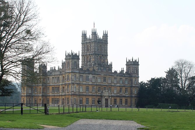 Private Round Trip Transfer : Heathrow or London to Highclere Castle - Enhancing the Highclere Castle Visit