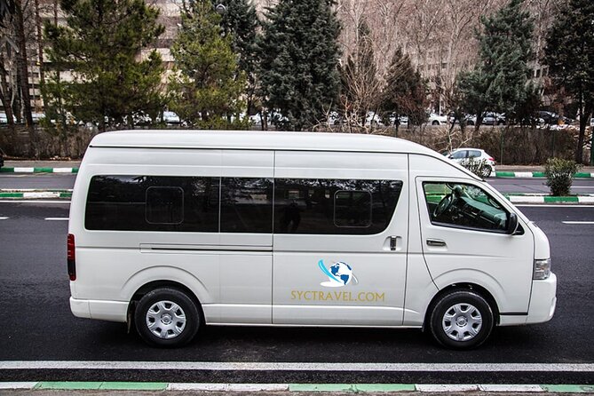Private Roundtrip Airport to Hotel Transfer in Mazatlan - Vehicle and Amenities