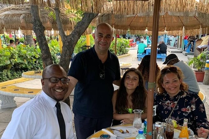 Private Roundtrip Minivan Airport Transfer to Palm Cay - Pickup and Drop-off Details