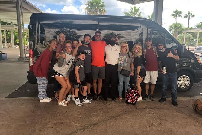 Private Roundtrip Minivan Airport Transfer to Palm Cay - Booking Details