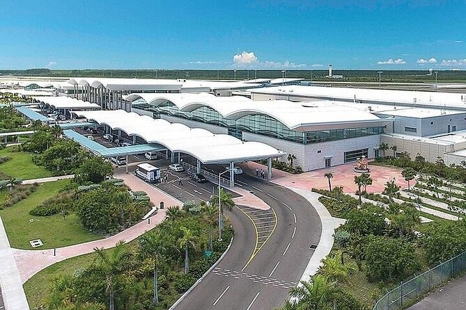 Private Roundtrip Sedan Airport Transfer to Paradise Island - Service Overview