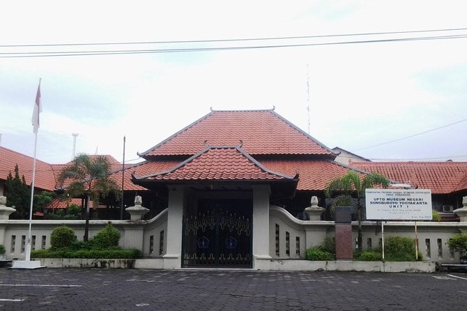 Private Royal Heritage Tour: Yogyakarta Palace, Watercastle, Sonobudoyo Museum - Customer Insights and Feedback